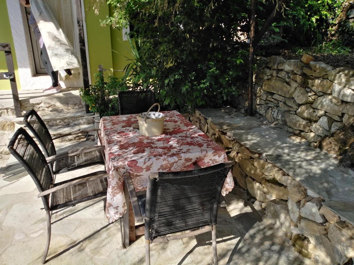 ホレフト Ελαιώνας - Solar Energy Houseヴィラ エクステリア 写真